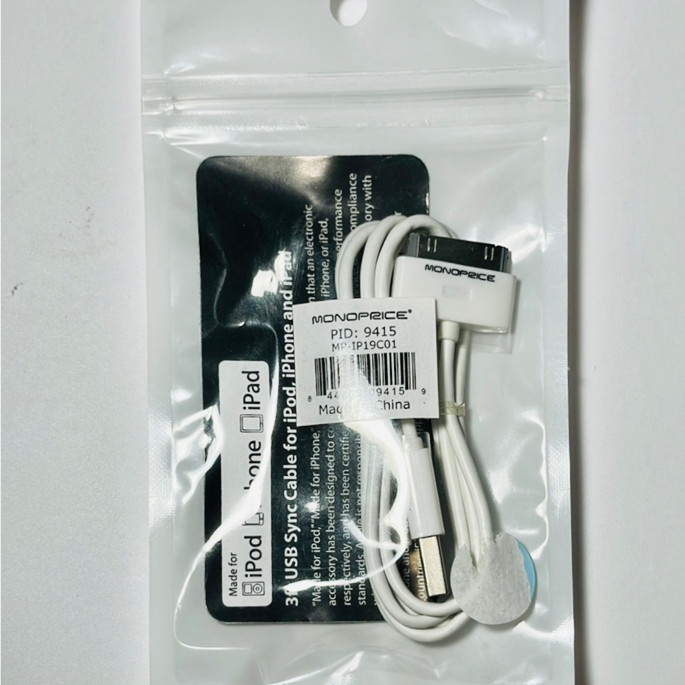 MonoPrice USB Cable 3FT MFI for Older Gen IPod/ iPhone and iPad